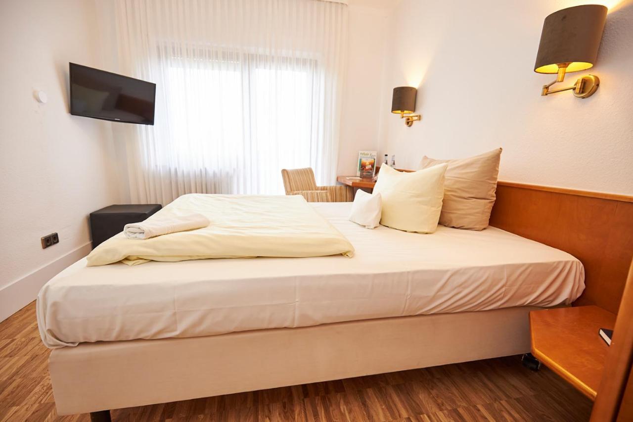 Erck- Flair Hotel & Restaurant Бад Шьонборн Екстериор снимка